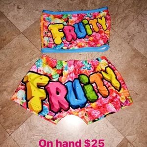 $25 snack sets smalls and mediums left